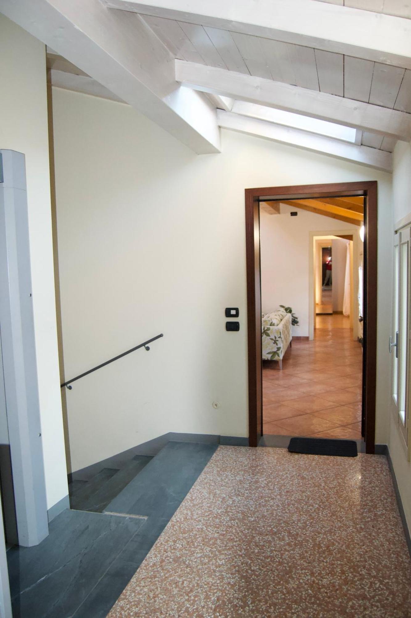Casa Viola, Deliziosa Mansarda In Centro Storico Apartment Модена Екстериор снимка