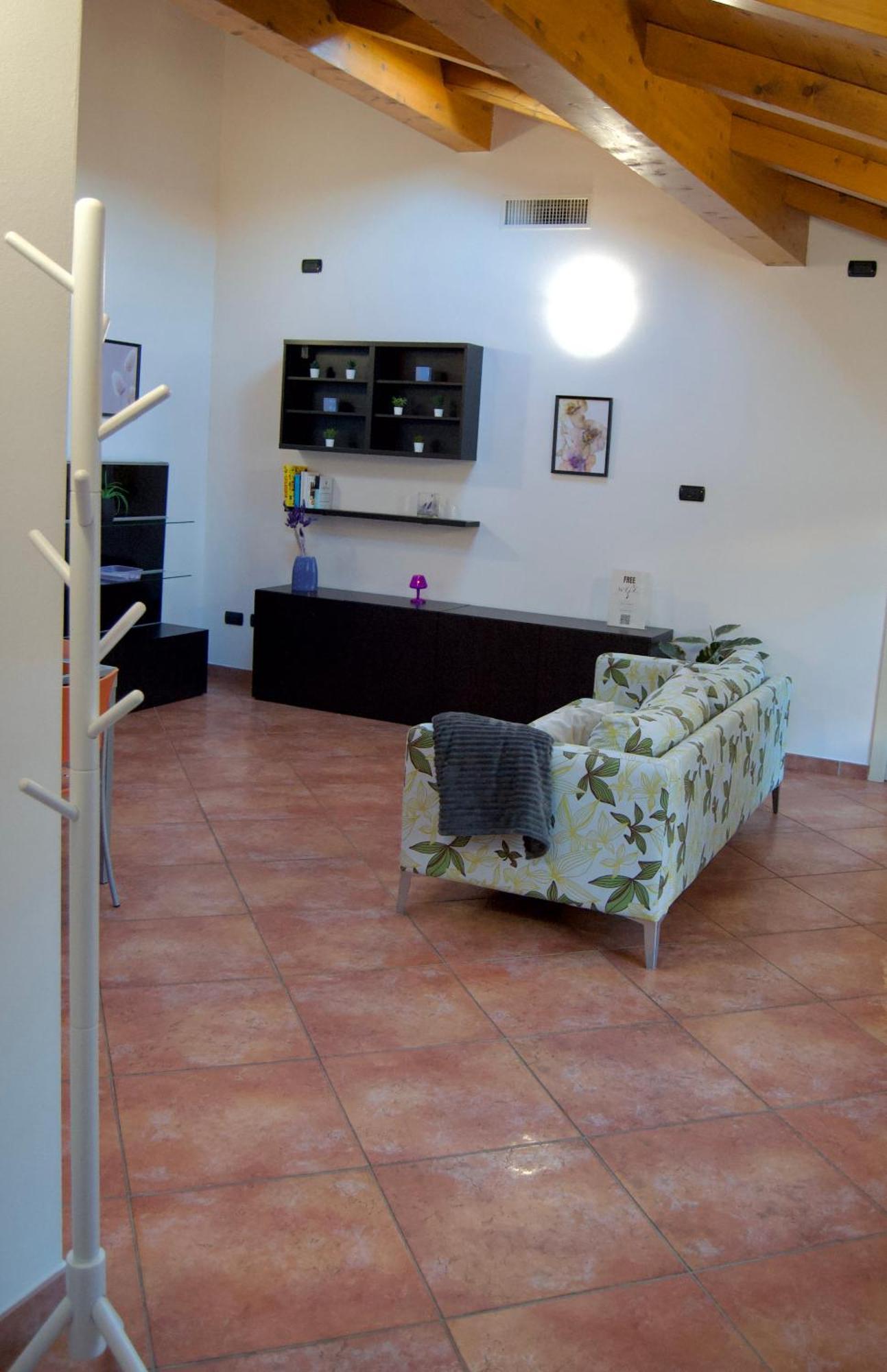 Casa Viola, Deliziosa Mansarda In Centro Storico Apartment Модена Екстериор снимка
