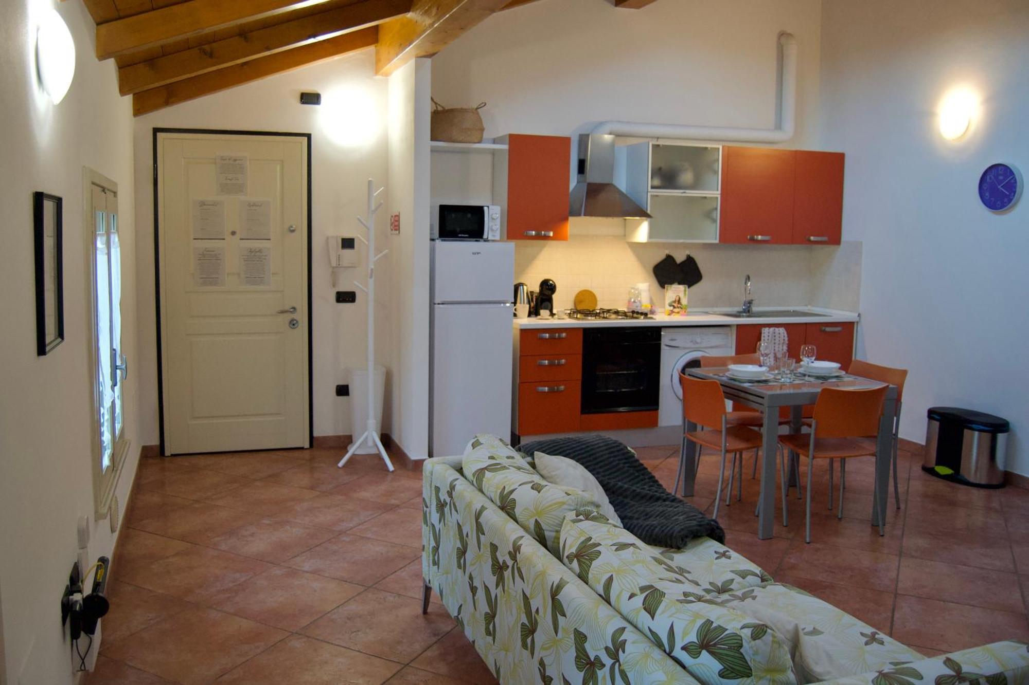 Casa Viola, Deliziosa Mansarda In Centro Storico Apartment Модена Екстериор снимка